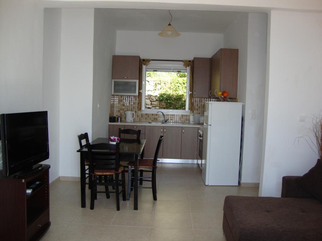 Fantasia Apartment Lákones Esterno foto